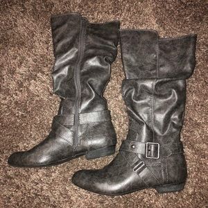 Women’s Boots Size 8